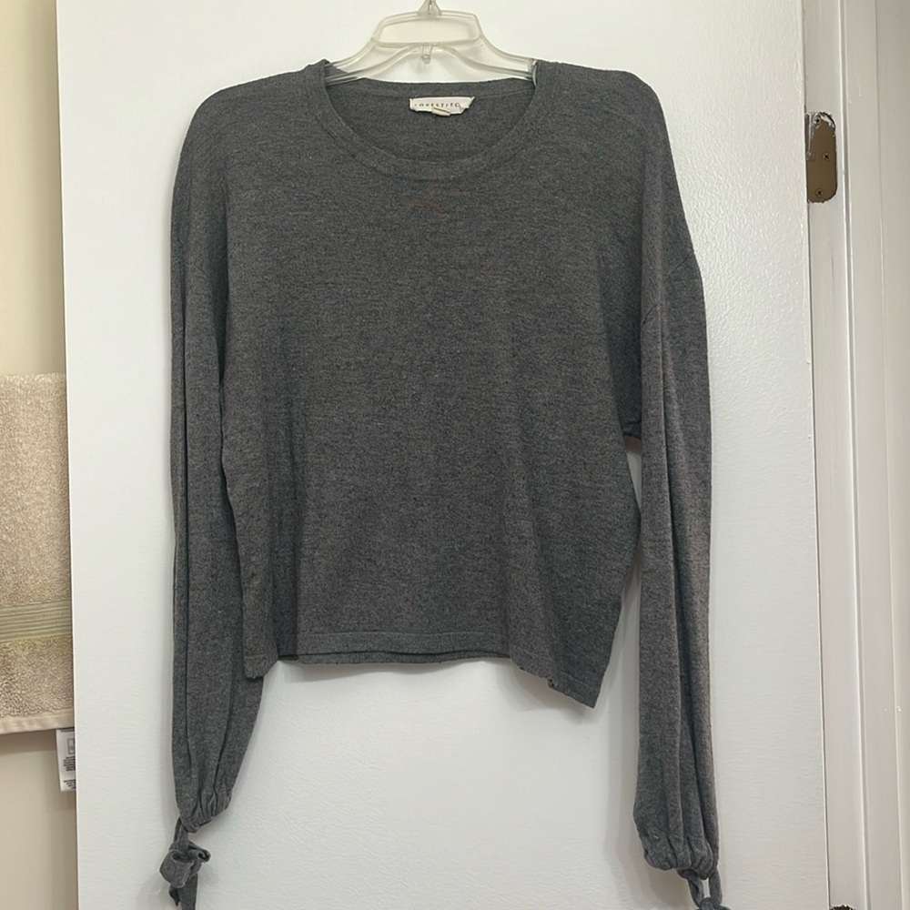 EUC Love Stitch tie sleeve grey sweater